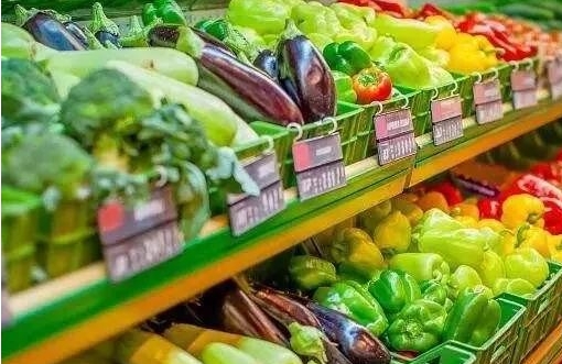 为啥超市蔬菜都被“捆”起来了？员工说出其中猫腻！